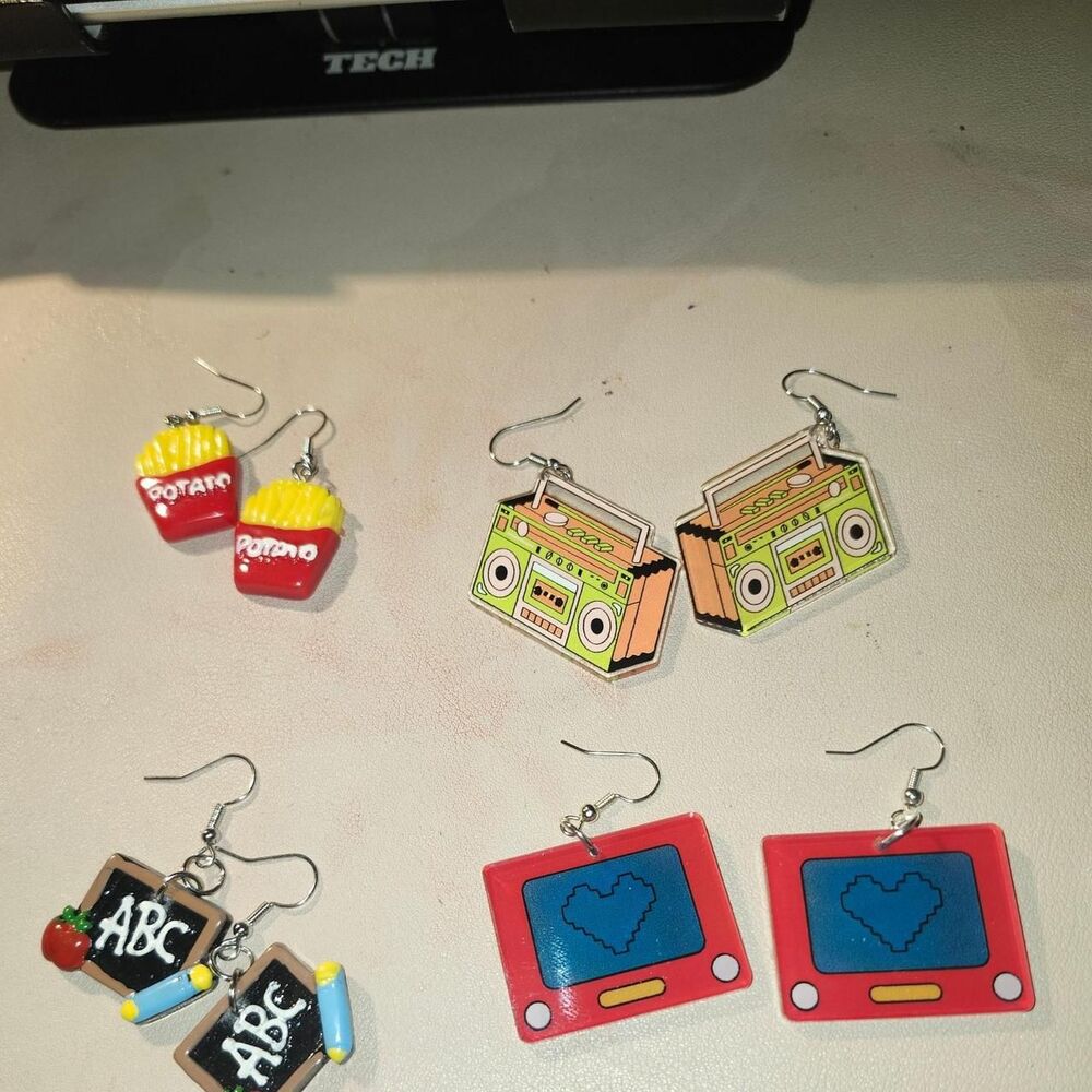 Assorted 5 Piece Assorted Pierced Earrings Bundle